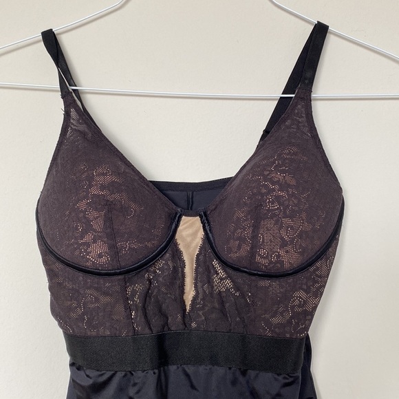 Maidenform Sexy Bodysuit size medium - Picture 2 of 13